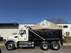 2015 Mack GRANITE GU713