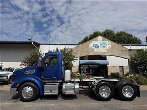 2017 Peterbilt 579