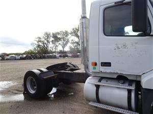 2007 Volvo VNL64