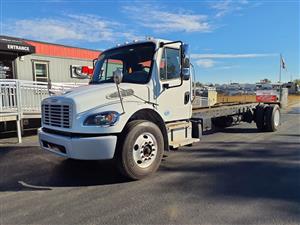 2021 Freightliner M2 106