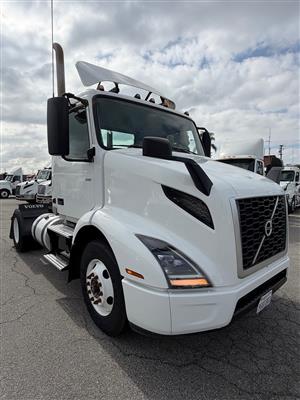 2020 Volvo VNR42T 300