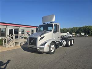 2019 Volvo VNR64T 300