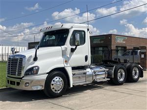 2015 Freightliner Cascadia 125 - Daycab