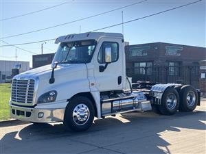 2016 Freightliner Cascadia 125 - Daycab