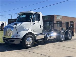 2017 International 8600 - Daycab