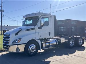 2019 Freightliner CASCADIA 116 - Daycab