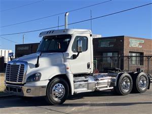 2016 Freightliner Cascadia 125 - Daycab