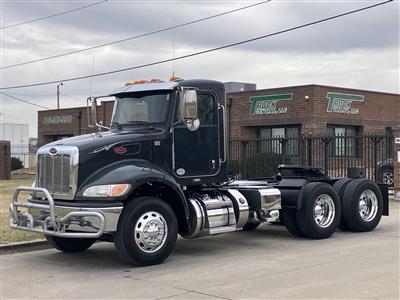2016 Peterbilt 348 - Daycab