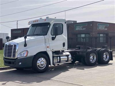 2011 Freightliner Cascadia 125 - Daycab