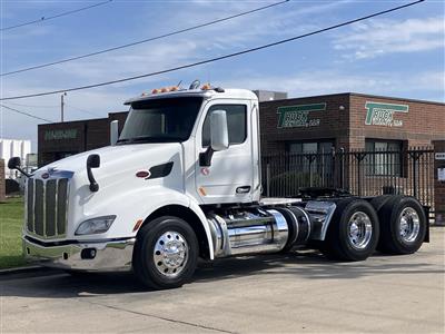 2017 Peterbilt 579 - Daycab