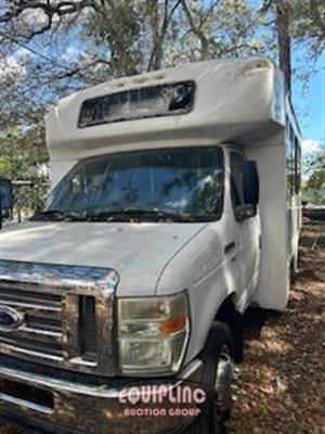 2013 Ford E350