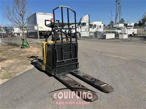 2014 YALE MPE060LFN24T2748