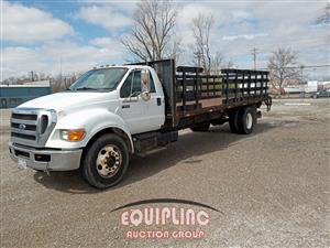2011 Ford F-650 4X2 S/A 24FT STAKE BODY 