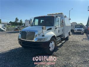 2007 International 4200 4X2 S/A UTILITY TRUCK