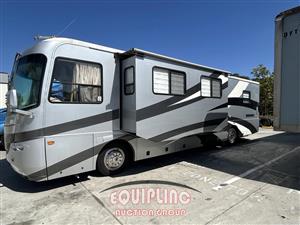 2004 Freightliner CROSS COUNTRY SE 4X2 S/A MOTOR