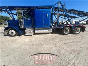 2001 Peterbilt 379 6X4 T/A SLEEPER TRUCK TRAC
