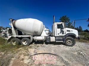 2013 Mack GRANITE GU713