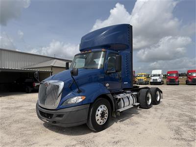 2019 International RH - Daycab
