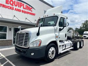 2016 Freightliner CASCADIA DAY CAB - Daycab