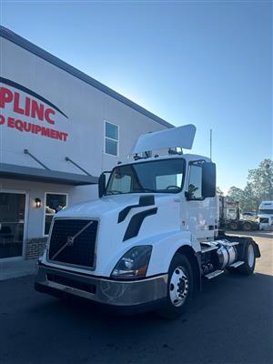 2016 Volvo VNL - Daycab