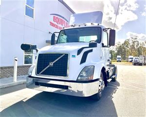 2016 Volvo VNL300 - Daycab