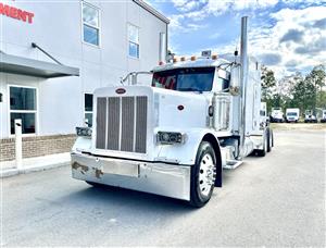 2005 Peterbilt 379 - Sleeper Truck