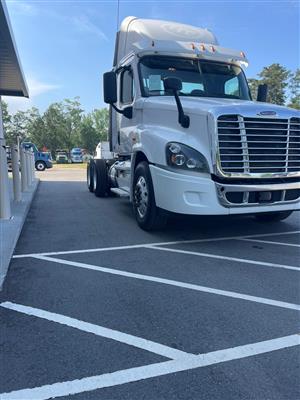 2016 Freightliner CASCADIA DAY CAB - Daycab