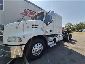 2018 Mack CXU 613 MID ROOF SLEEPER - Sleeper Truck