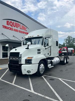 2020 Mack ANTHEM - Sleeper Truck