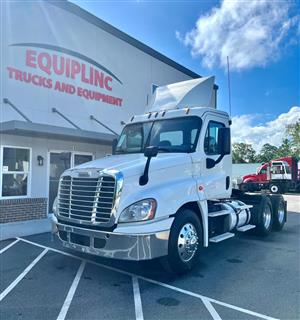 2016 Freightliner CASCADIA 125 DAY CAB - Daycab