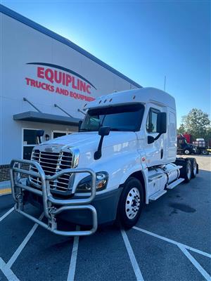 2019 Freightliner Cascadia - Sleeper Truck