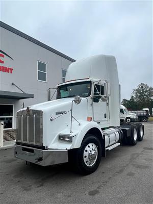 2013 Kenworth T800 - Daycab