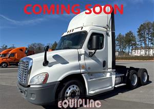 2015 Freightliner Cascadia - Daycab