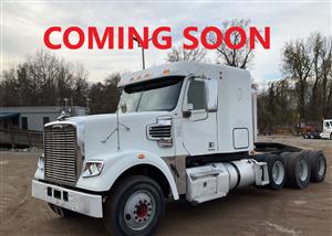 2013 Freightliner Coronado 122 8x4 Tri/A Sleeper - Sleeper Truck