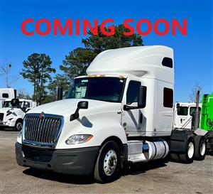 2020 International LT - Sleeper Truck