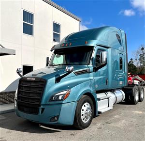 2018 Freightliner PT126SLP - Sleeper Truck