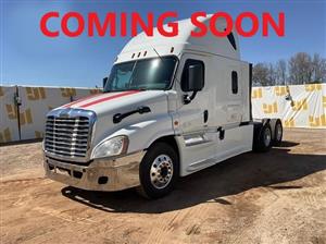 2016 Freightliner Cascadia 125 - Sleeper Truck