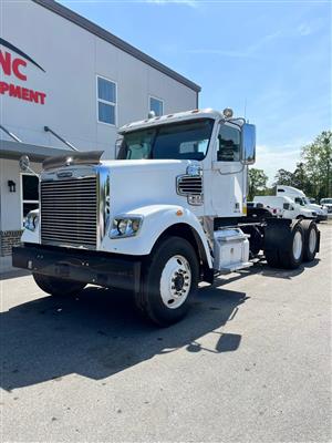 2015 Freightliner Coronado 122 SD - Daycab