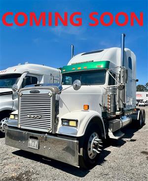 2001 Freightliner FLD132 - Sleeper Truck
