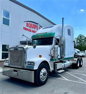 2001 Freightliner FLD132 - Sleeper Truck