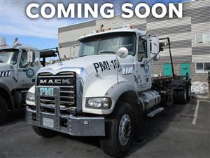 2012 Mack GU713 - Roll-Off