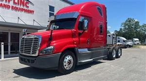 2016 Freightliner Cascadia - Sleeper Truck