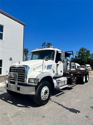 2012 Mack GU713 - Roll-Off