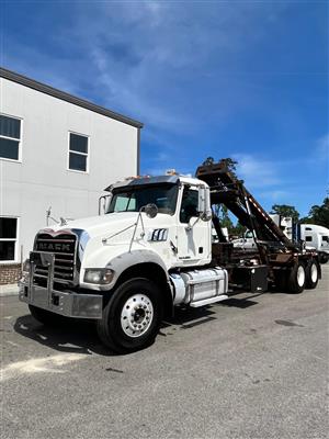 2016 Mack GU713 - Roll-Off