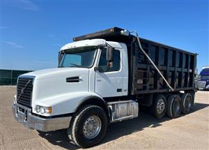 2020 Volvo VHD64B 8x4 - Dump Truck