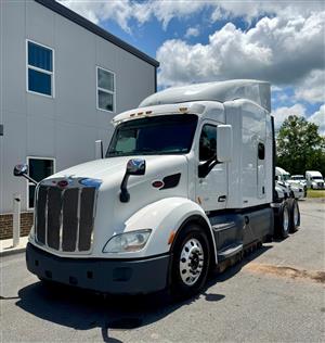 2017 Peterbilt 579 - Sleeper Truck
