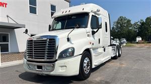 2019 Freightliner Cascadia 125 - Sleeper Truck