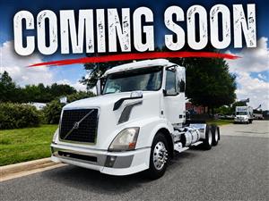 2015 Volvo VNL64T300 - Daycab