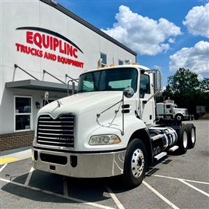 2012 Mack CXU613 DAY CAB - Daycab