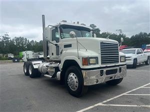 2014 Mack CHU613 - Daycab